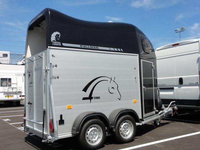 Remolque 1 caballo VAN Gold One
