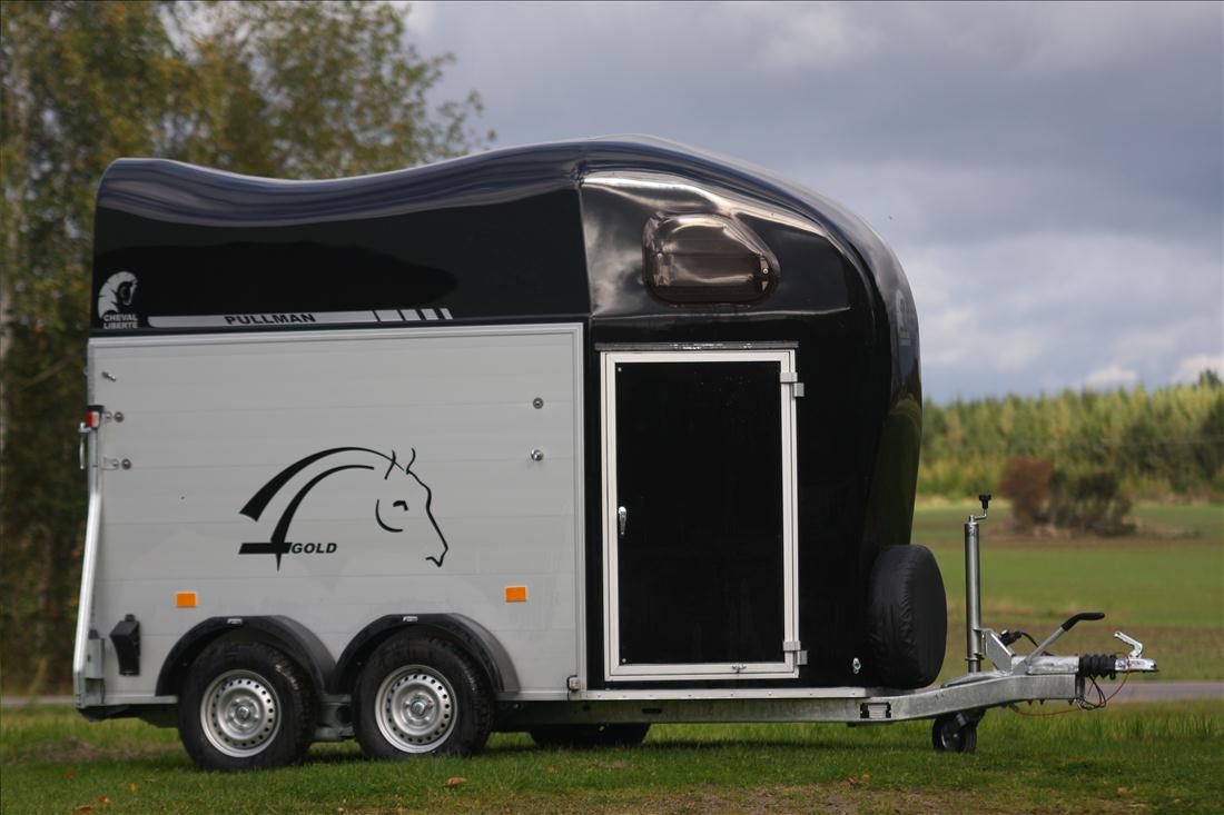 Remolque de 2 caballos VAN Gold II con Pullman V2