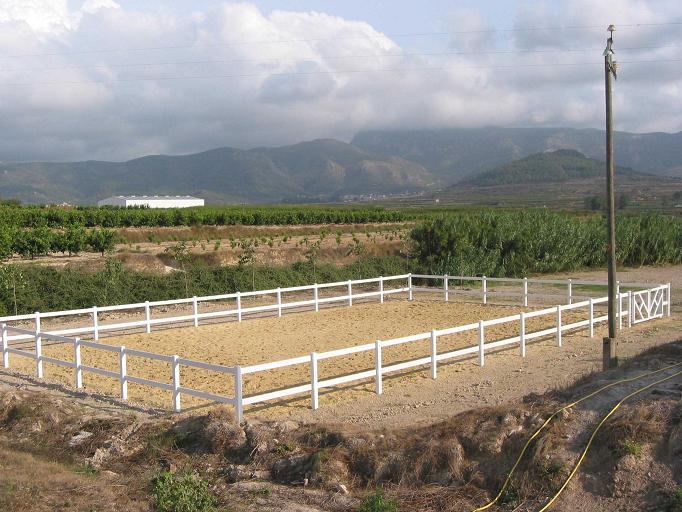 Vallado de PVC con 2 travesaños